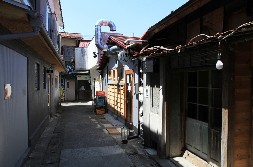 西裏地区